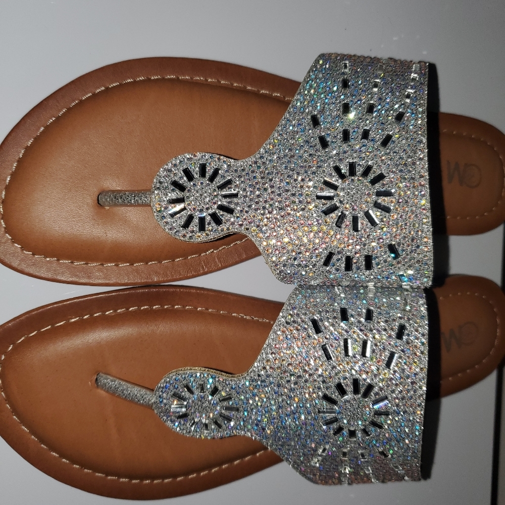 C&M Rhinestone flate sandals - Picture 2 of 7